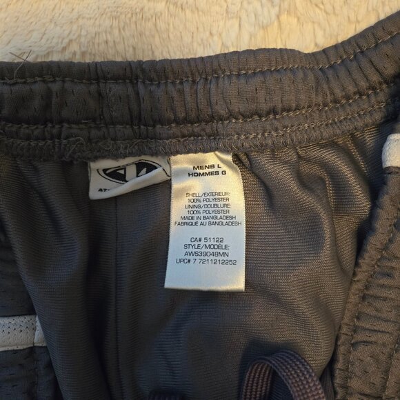 Men's Athletic Works Basketball Shorts - Picture 3 of 4